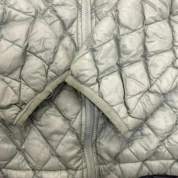 The  north face packable thermoball jacket - Picture 3 of 10